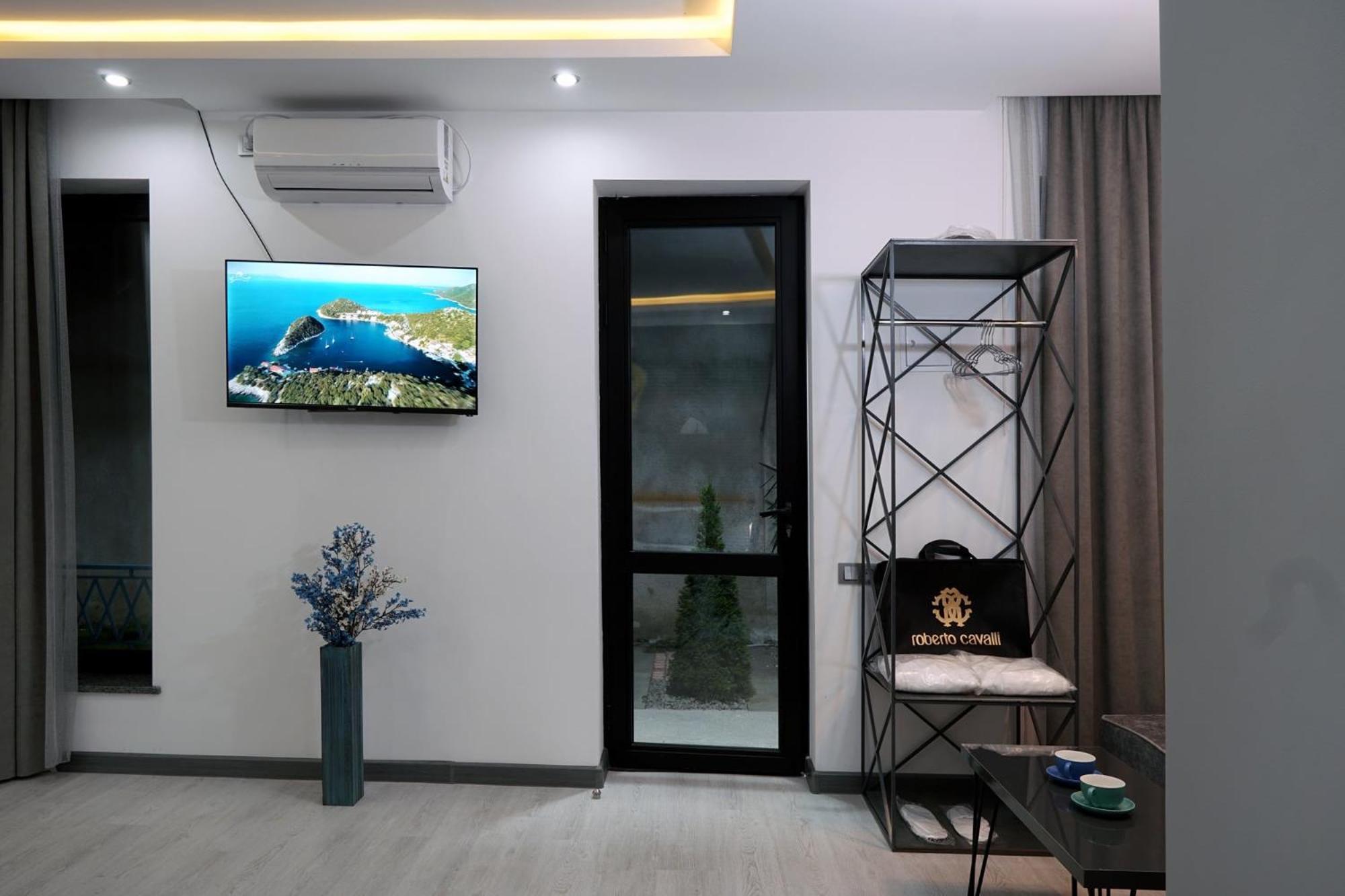 קוטאיסי Hotel Varla מראה חיצוני תמונה