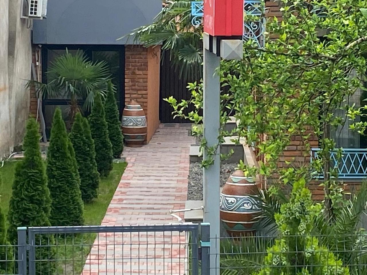 קוטאיסי Hotel Varla מראה חיצוני תמונה