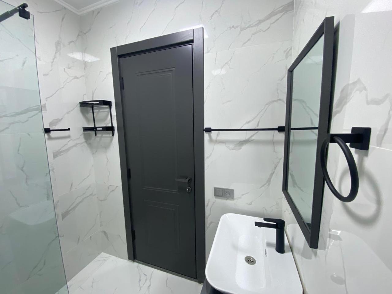קוטאיסי Hotel Varla מראה חיצוני תמונה