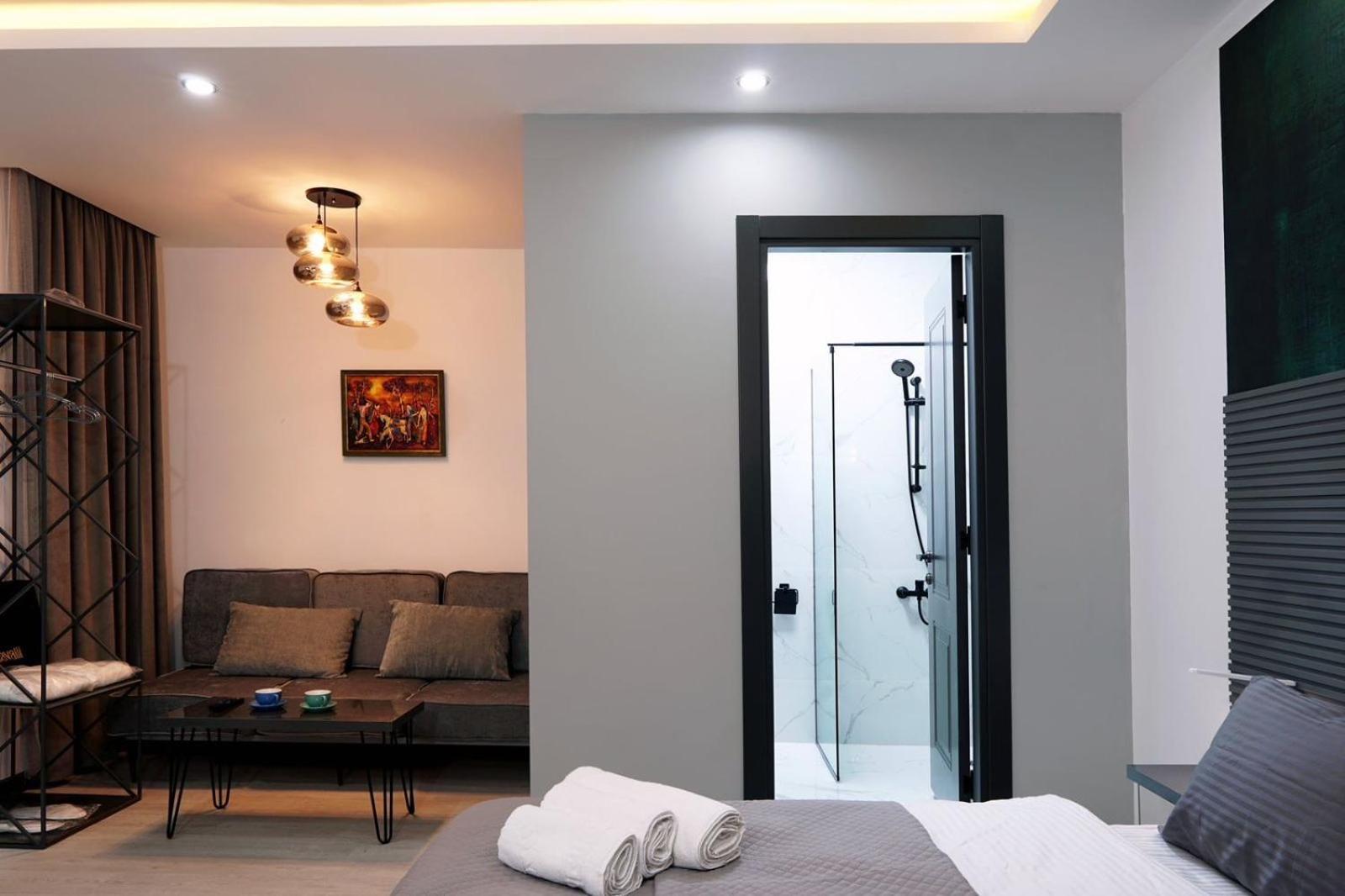 קוטאיסי Hotel Varla מראה חיצוני תמונה